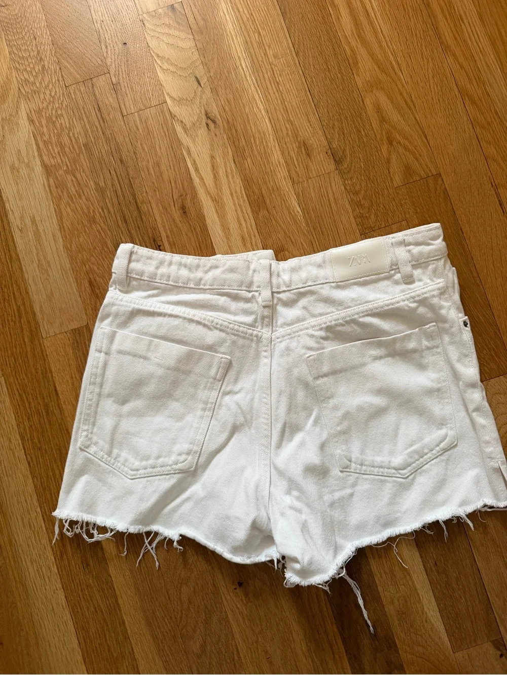 Zara white denim shorts 6